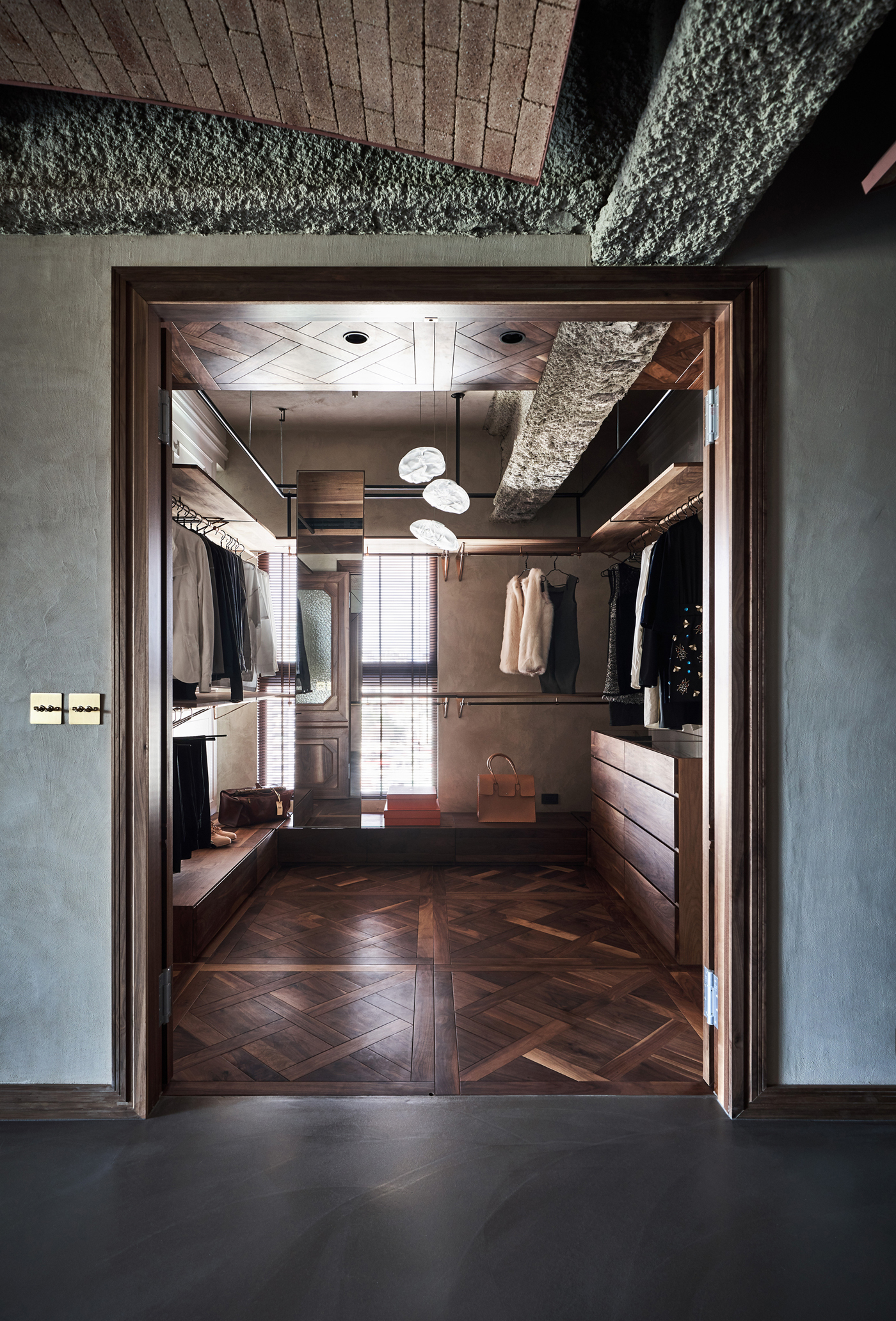 Gallery of Residence W / KC Design Studio - 14