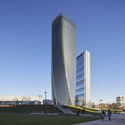 Torre Generali / Zaha Hadid Architects - Edificio De Oficinas
