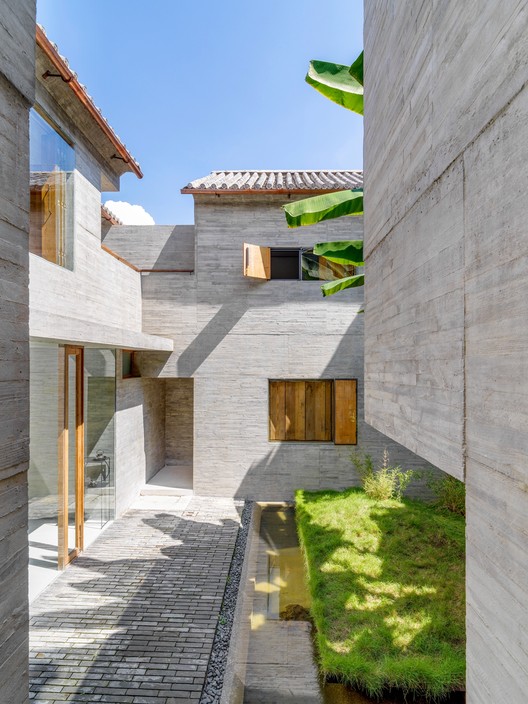 Sunyata Hotel in Dali Old Town / Zhaoyang Architects - Image 3 of 29