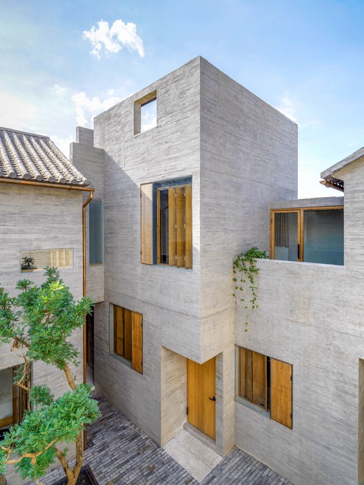 Sunyata Hotel in Dali Old Town / Zhaoyang Architects - Image 2 of 29