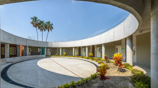坎德拉里亚音乐学校 / Espacio Colectivo Arquitectos