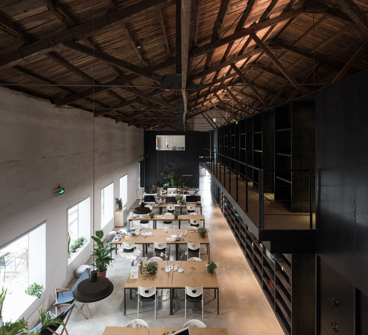 Lens Office / TAO - Trace Architecture Office - Imagem 1 de 67