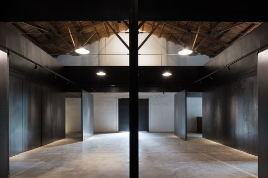 Lens Office / TAO - Trace Architecture Office - Imagem 12 de 67