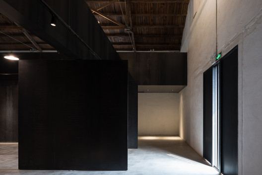 Lens Office / TAO - Trace Architecture Office - Imagem 11 de 67