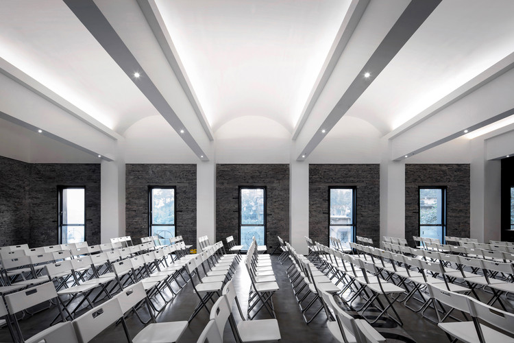 Hundun University Education Center / VARY DESIGN - Windows, Lighting, Chair