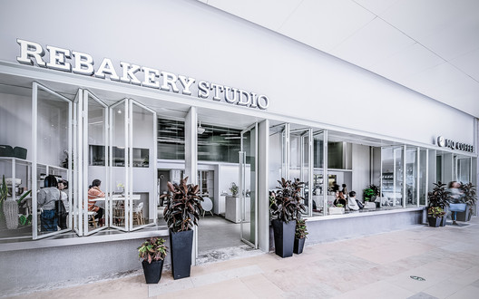 Rebakery Studio + MQ Coffee Concept Store / Kongkong Architecture - Image 13 of 20