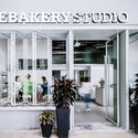 Rebakery studio +MQ coffee 集合店 / 空崆建筑 - 咖啡馆, 门, 表皮, 椅子