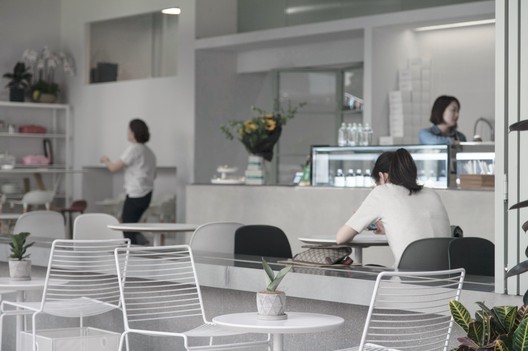 Rebakery Studio + MQ Coffee Concept Store / Kongkong Architecture - Image 6 of 20