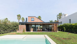 Vivienda en San Marino Funes Hills / Mariel Suárez