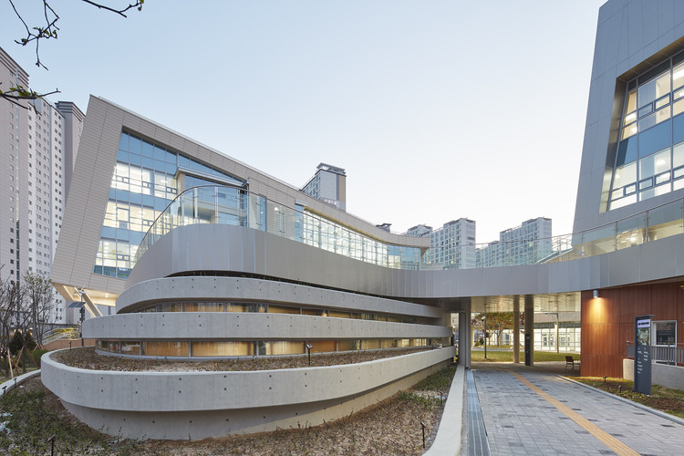 Centro Comunitário Integrado de Sodam-dong / Daain Architecture Group + NOW Architects - Mais Imagens