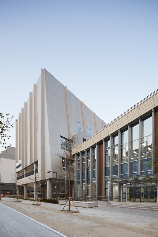Centro comunitario Sodam-dong / Daain Architecture Group + NOW Architects - Imagen 8 de 17