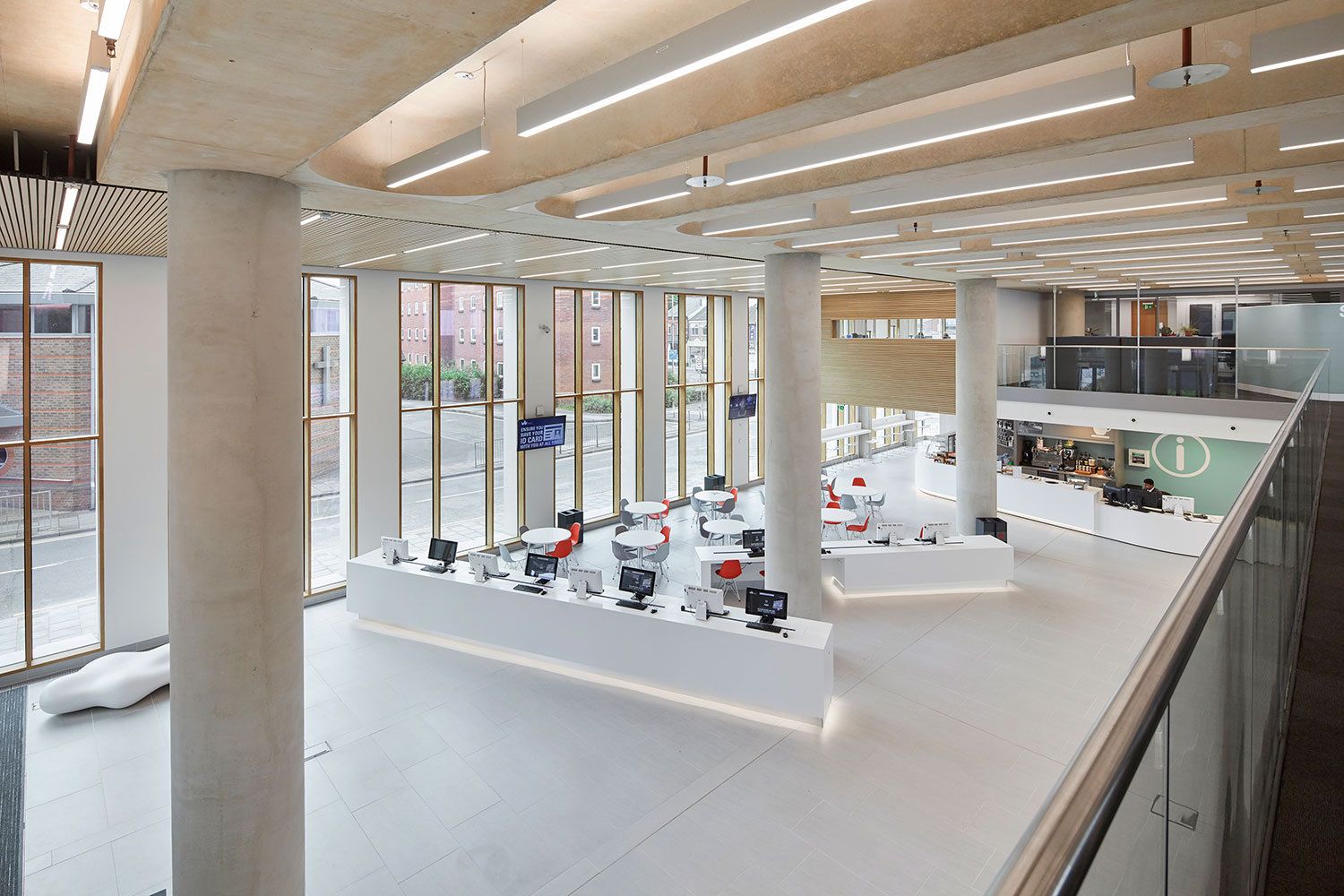 Gallery of New Library at the University of Bedfordshire / MCW