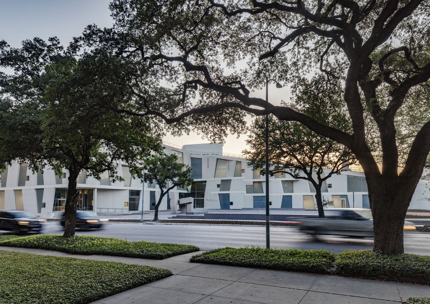 Gallery of Glassell School of Art / Steven Holl Architects - 7
