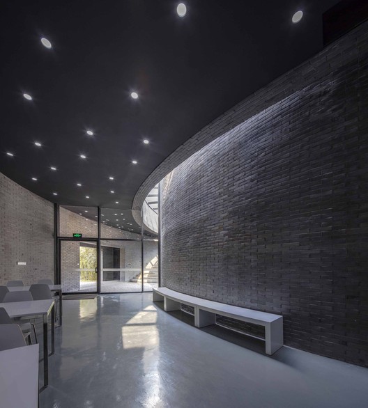 Parque Astronômico da Escola Secundária Zhenze / Specific Architects + Unit Architects - Imagem 12 de 29