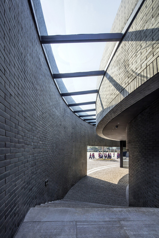 Parque Astronômico da Escola Secundária Zhenze / Specific Architects + Unit Architects - Imagem 8 de 29