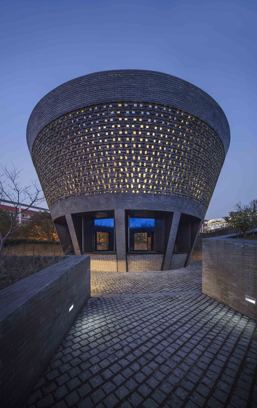 Parque Astronômico da Escola Secundária Zhenze / Specific Architects + Unit Architects - Imagem 5 de 29