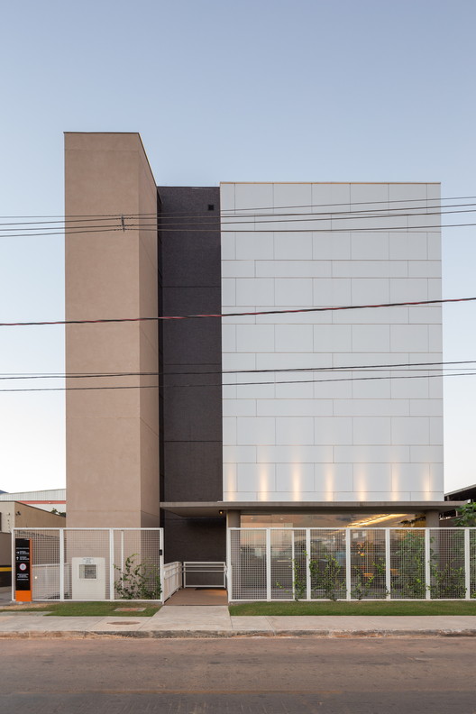Edifício SIA 600 / CoDA arquitetos, © Haruo Mikami