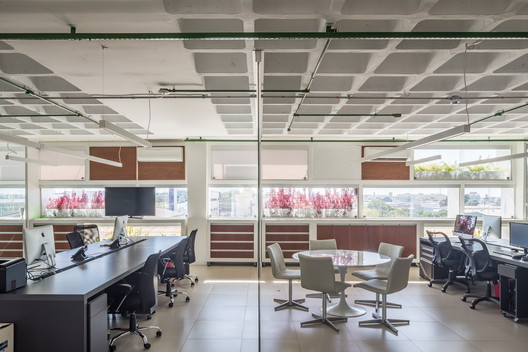 Edifício SIA 600  / CODA Arquitetura - Imagem 4 de 37