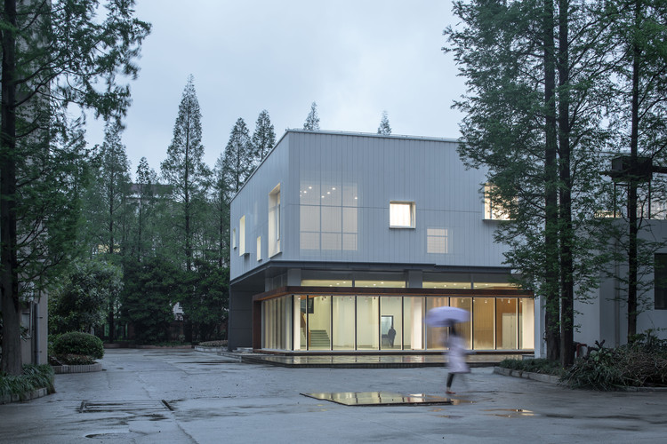 Fudan University Art Education Center Renovation / SHUISHI - Campus