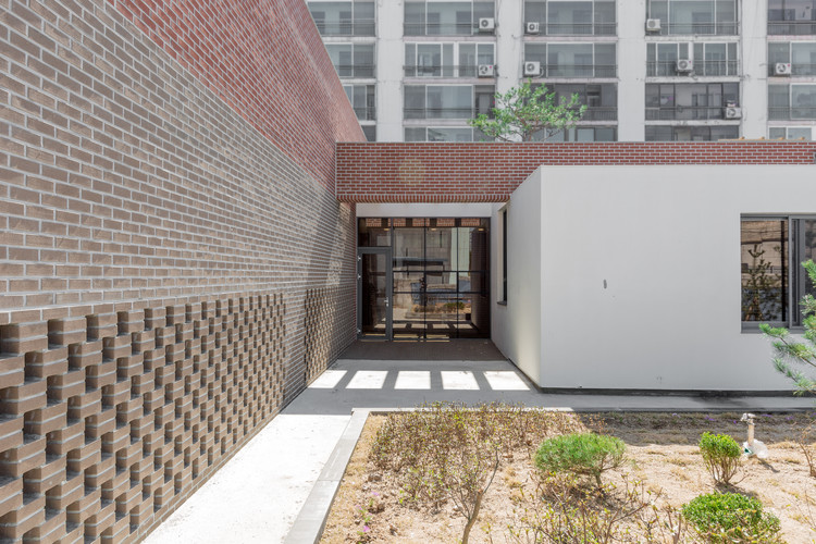 Dongsan  Church / Oh Jongsang - Windows, Brick, Facade, Courtyard