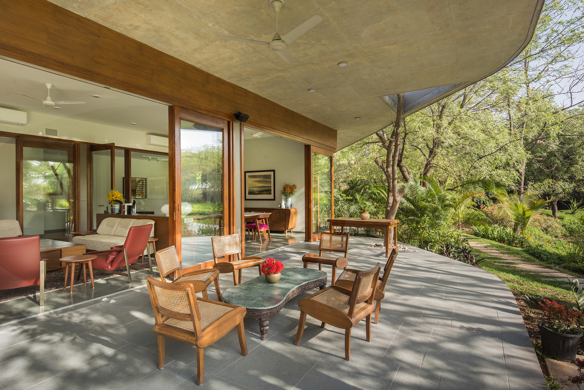 galer-a-de-casa-veranda-modo-designs-8