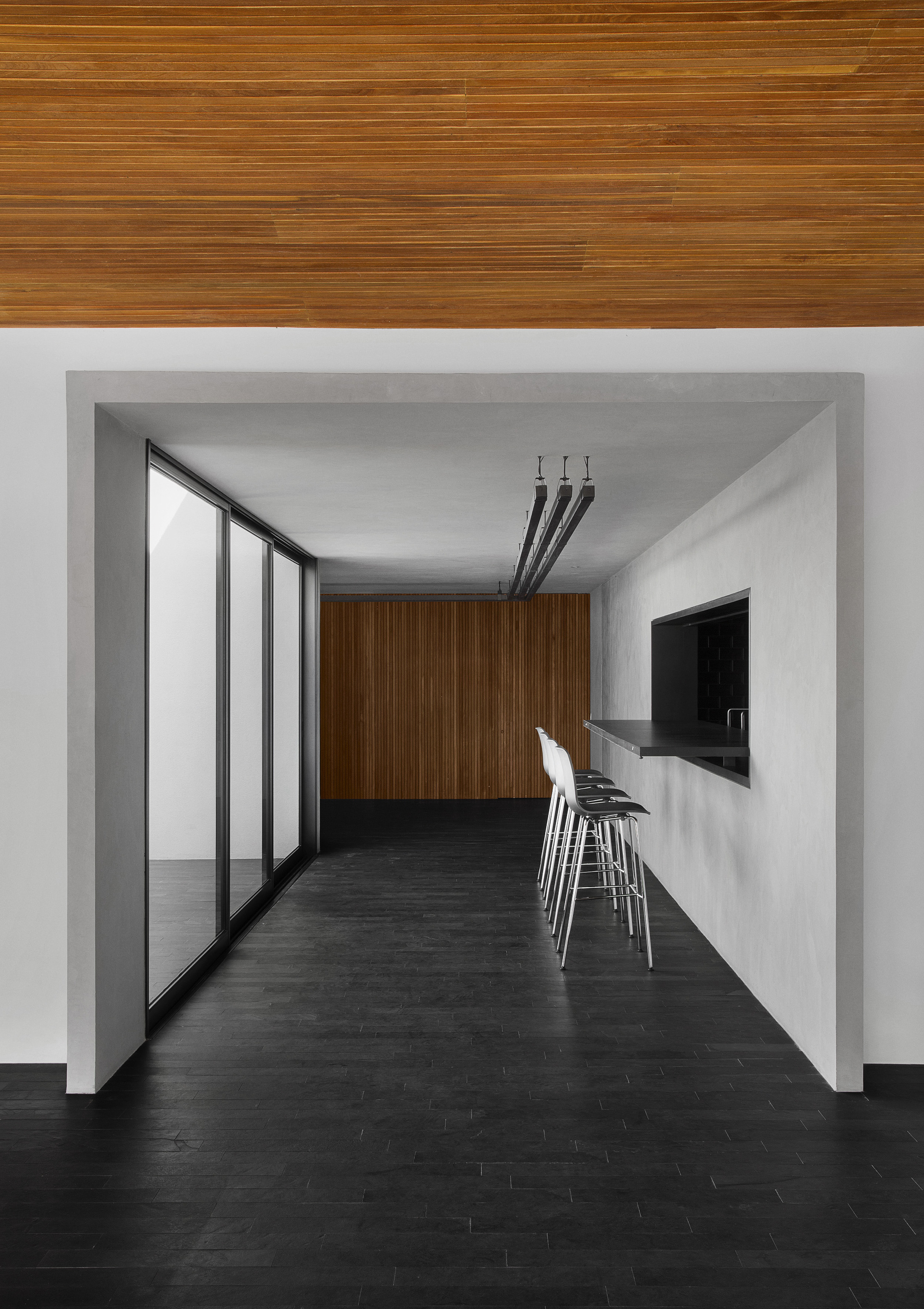 Gallery of MV House / Studio Guilherme Torres - 19