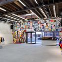 Supreme / Neil Logan Architect - Tienda
