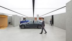 Loja Genesis Gangnam / OMA