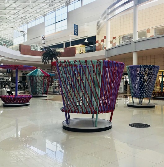 Un nuevo juguete mexicano llega a Galerías Atizapán: Los Trompos / Esrawe + Cadena - Imagen 6 de 13