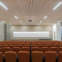 The Aulas Building  / OMN Arquitectos - University