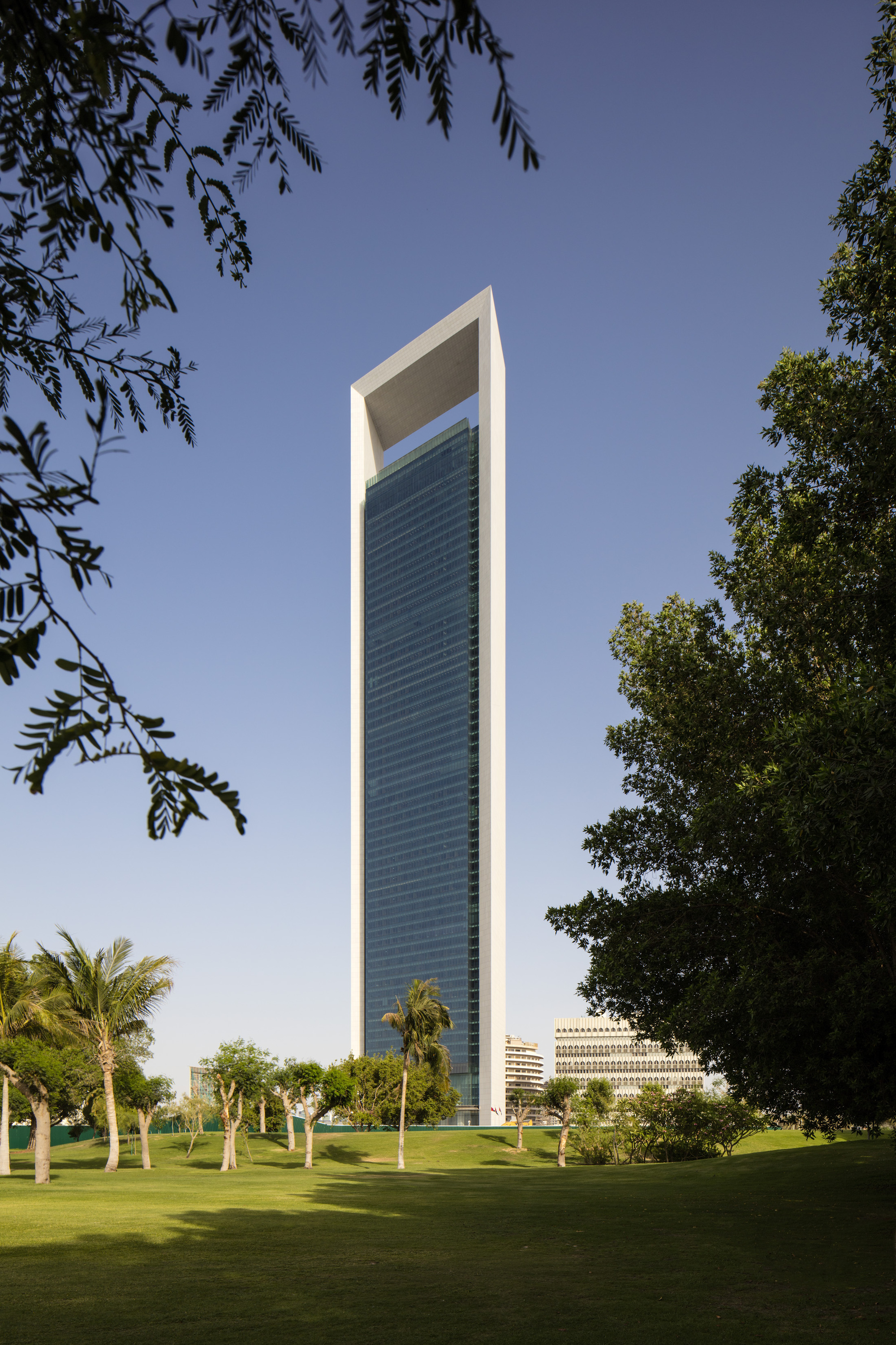 Galería de Sede de la Compañía Nacional de Petróleo de Abu Dhabi / HOK 13