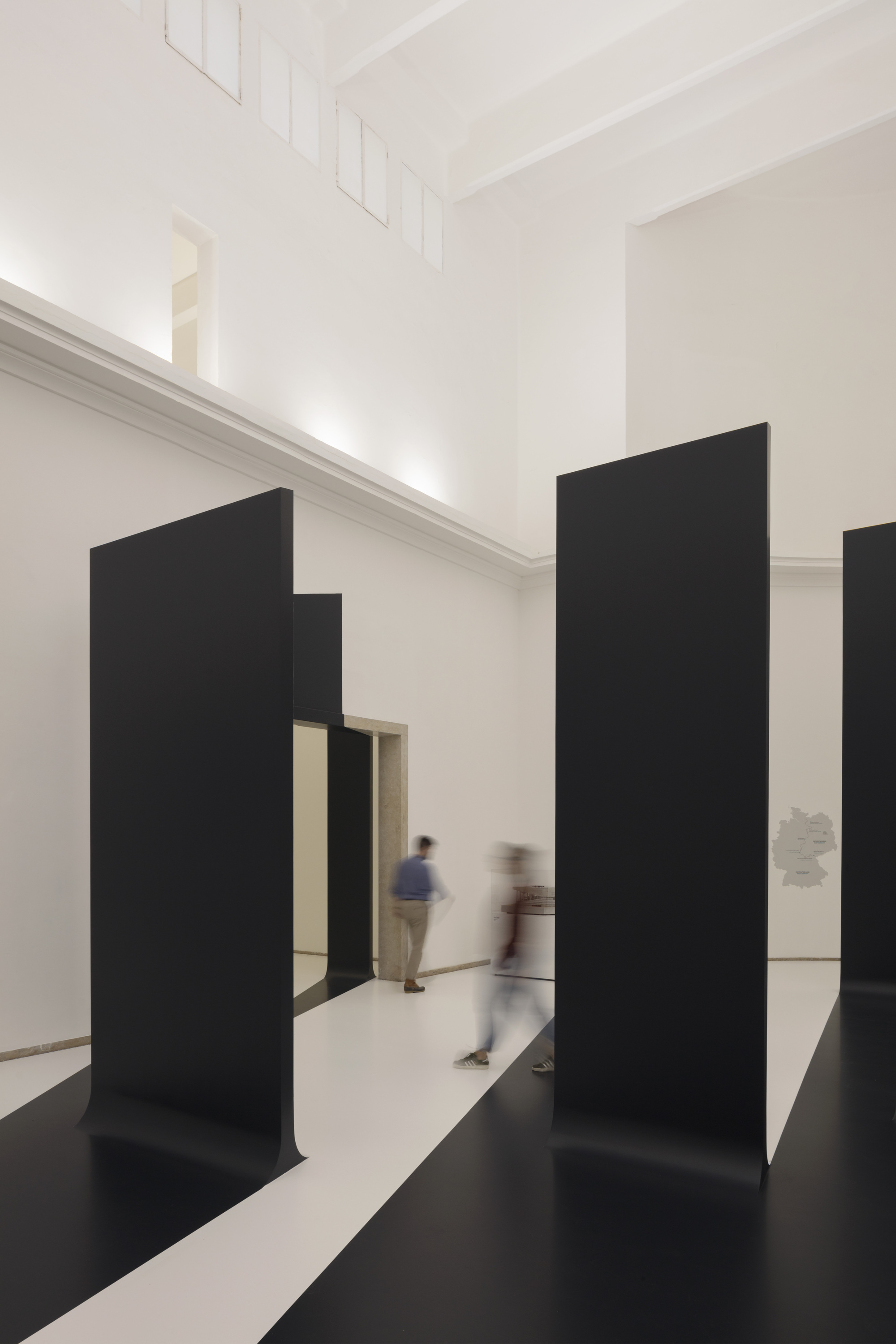Gallery of "Unbuilding Walls": The German Pavilion at 2018 Venice ...