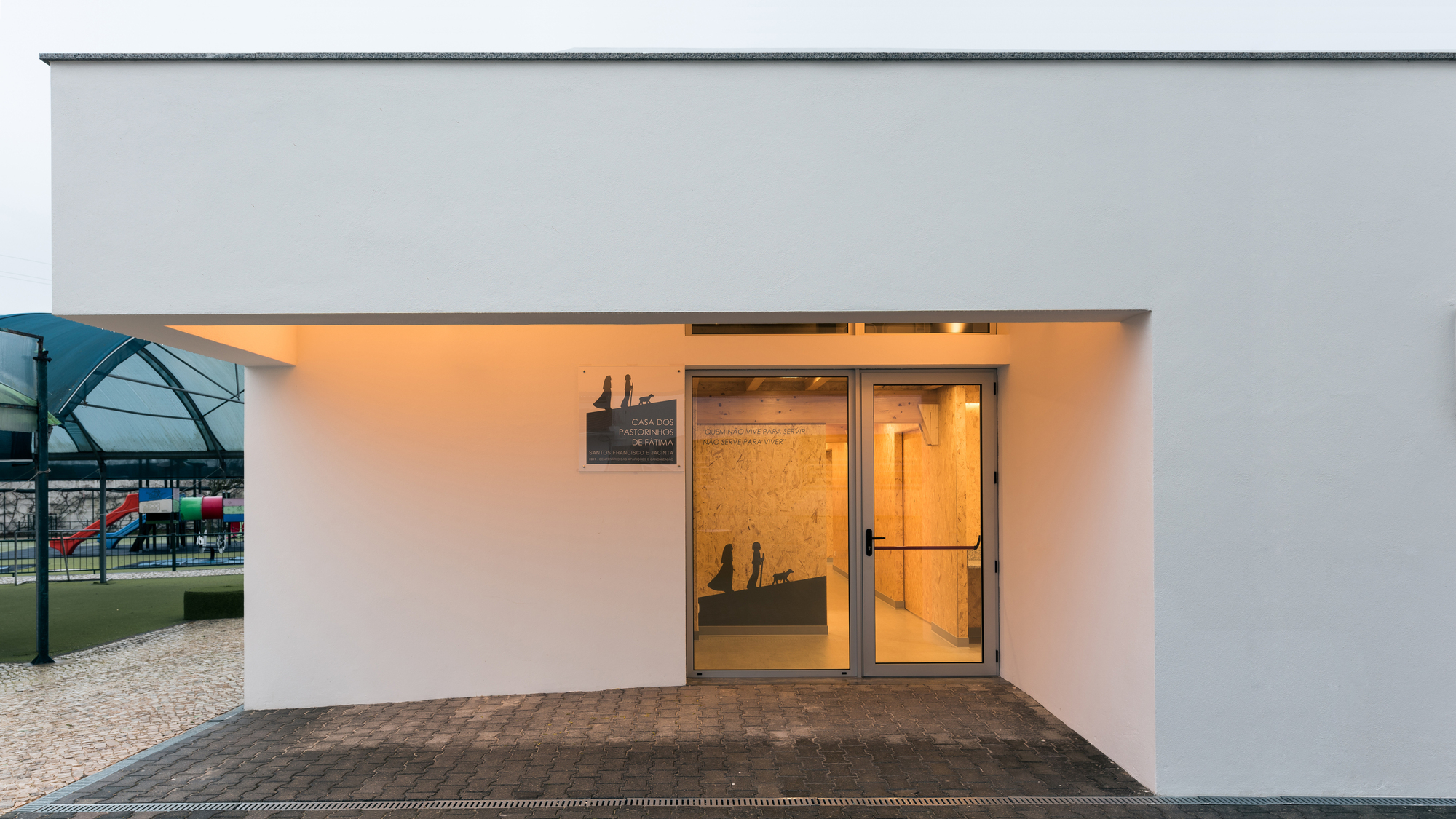 Gallery of Shepherds House / Linha de Terra Architecture 7