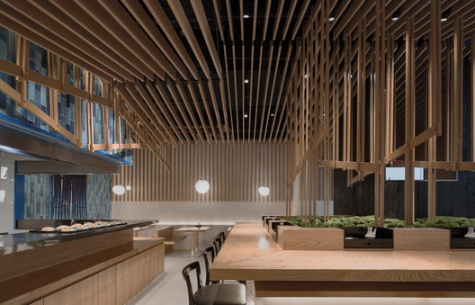 Ramen Musashi / Golucci Interior Architects - Imagem 20 de 24