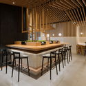 Ramen Musashi / Golucci Interior Architects - Design De Interiores