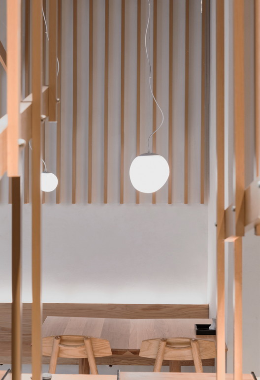 Ramen Musashi / Golucci Interior Architects - Imagem 18 de 24