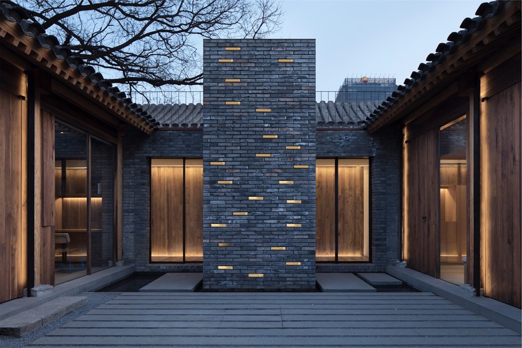 White Pagoda Temple Hutong Courtyard Renovation / B.L.U.E. Architecture Studio - More Images