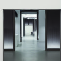A Cidade Estoica / Bernd Steinhuber + FIPE Architecture - Interiores De Escritórios