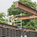 Fotografias registram o Serpentine Pavilion 2018 de Frida Escobedo em fase de conclusão - Image 2 of 4