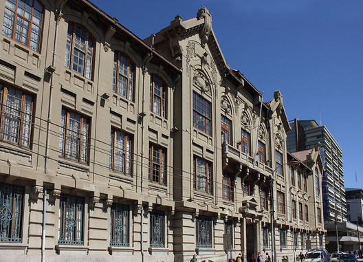 Valparaiso Architecture Guide: Places to Visit in Chile's Jewel of the Pacific Valparaiso Architecture Guide: Places to Visit in Chile's Jewel of the Pacific - Image 17 of 21