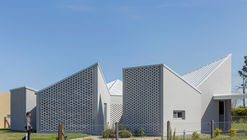 Casa incompleta / estudio relativo