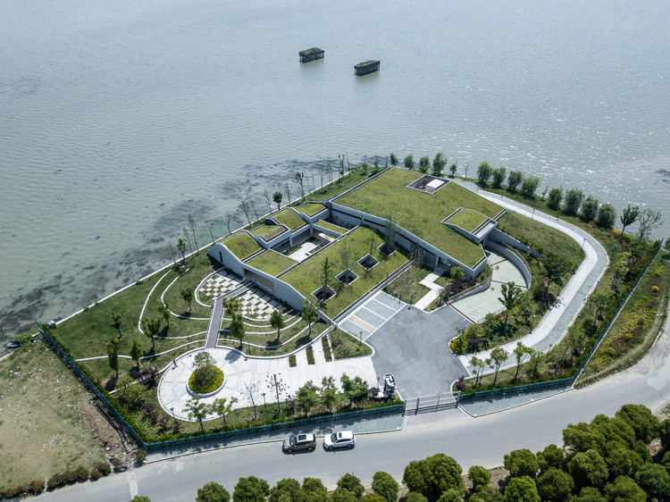 East Taihu Flood Control Materials Warehouse / TUS-DESIGN - Landscape