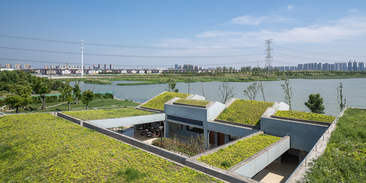 East Taihu Flood Control Materials Warehouse / TUS-DESIGN - Image 3 of 34