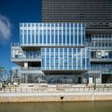 Sede del Parque Industrial de Ciencia y Tecnología de Medicina Tradicional China / Aedas - Arquitectura Comercial