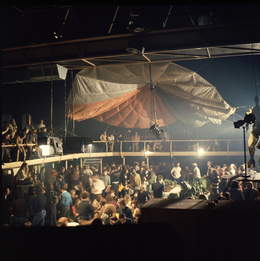 A Brief Architectural History of Nightclubs - Image 5 of 12