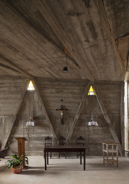 Cerrito Chapel - San Miguel Arcángel Chapel / Javier Corvalán + Laboratorio de Arquitectura - Image 5 of 14