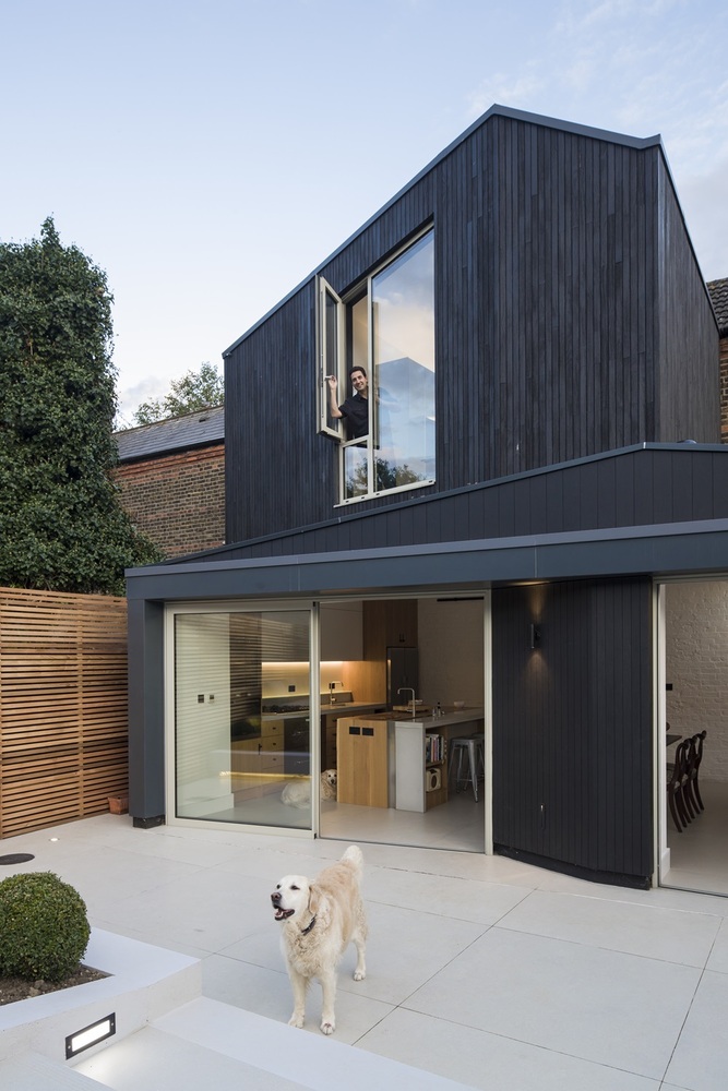 Gallery of Black Ridge House / Neil Dusheiko Architects - 24