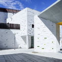 Yushu Khampa Art Center / Land-Based Design Studio, China Architecture Design & Research Group - Arts & Architecture