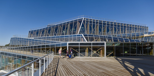 Water Park Aqualagon / Jacques Ferrier Architecture - Image 1 of 26