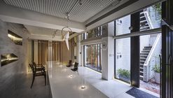 SANADU 沙龙，老宅地下室的一片森林 / J.C. Architecture